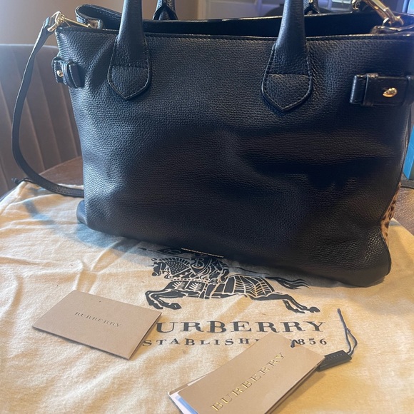 Burberry medium banner. Leopard sides. - Picture 9 of 10